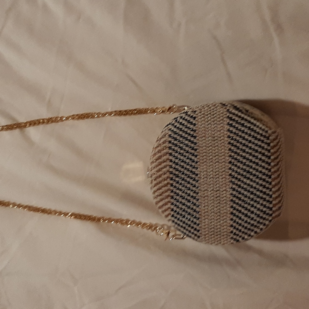 Savanna round purse